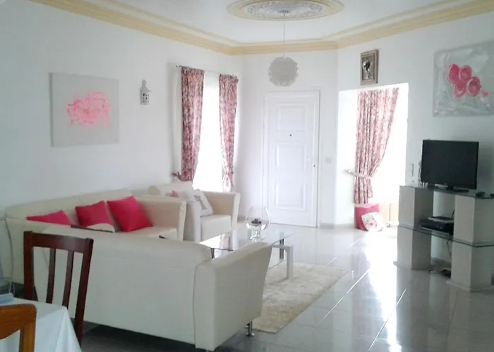 Villa Elegant In With Private Pool.